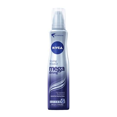 NIVEA Spuma De Par Volum Strong 150 ml